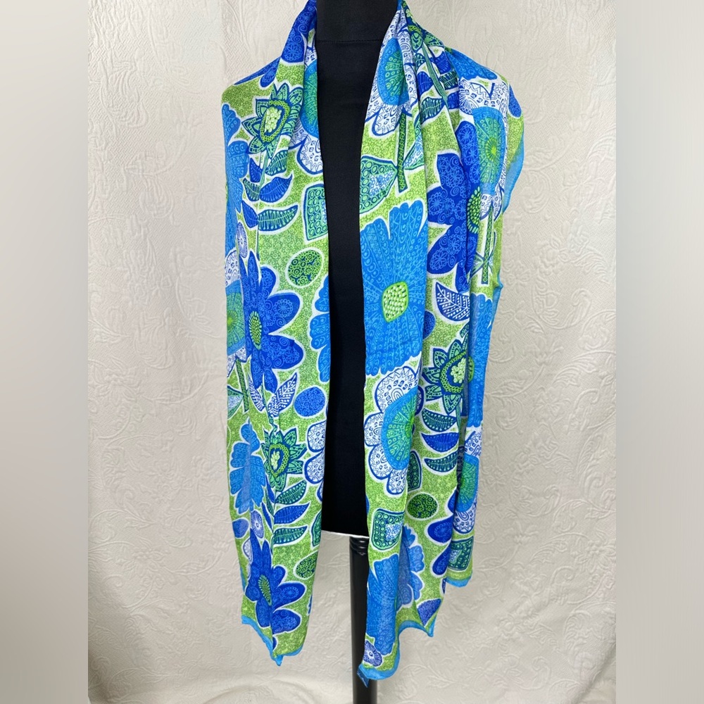 Vera Bradley Extra Large Viscose Floral Sarong Scarf - Picture 2 of 4